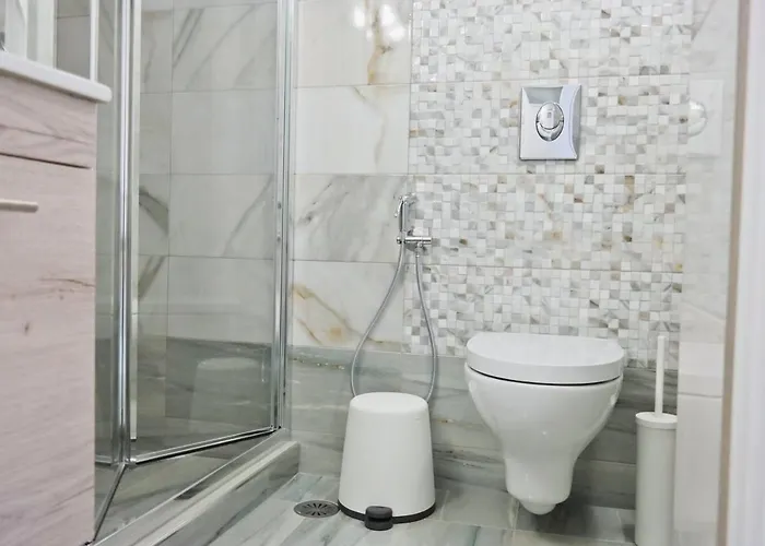 Mano's Place Naxos City